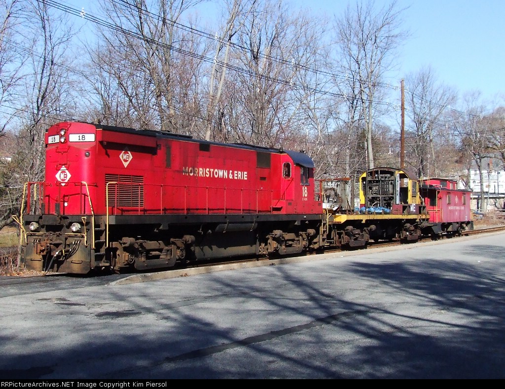 Morristown & Erie Alcos #18, #7216 & Caboose #4